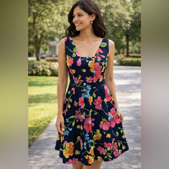 Lauren Ralph Lauren Dresses & Skirts - Floral Sleeveless Dress Box Pleats Princess Seams Crew Neckline Size 4